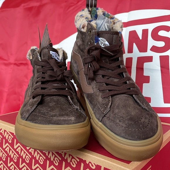 Vans WMNS Sk8-Hi Mte-1
Brown/Gum
VNOA5HZYB7G
boots - Picture 10 of 16